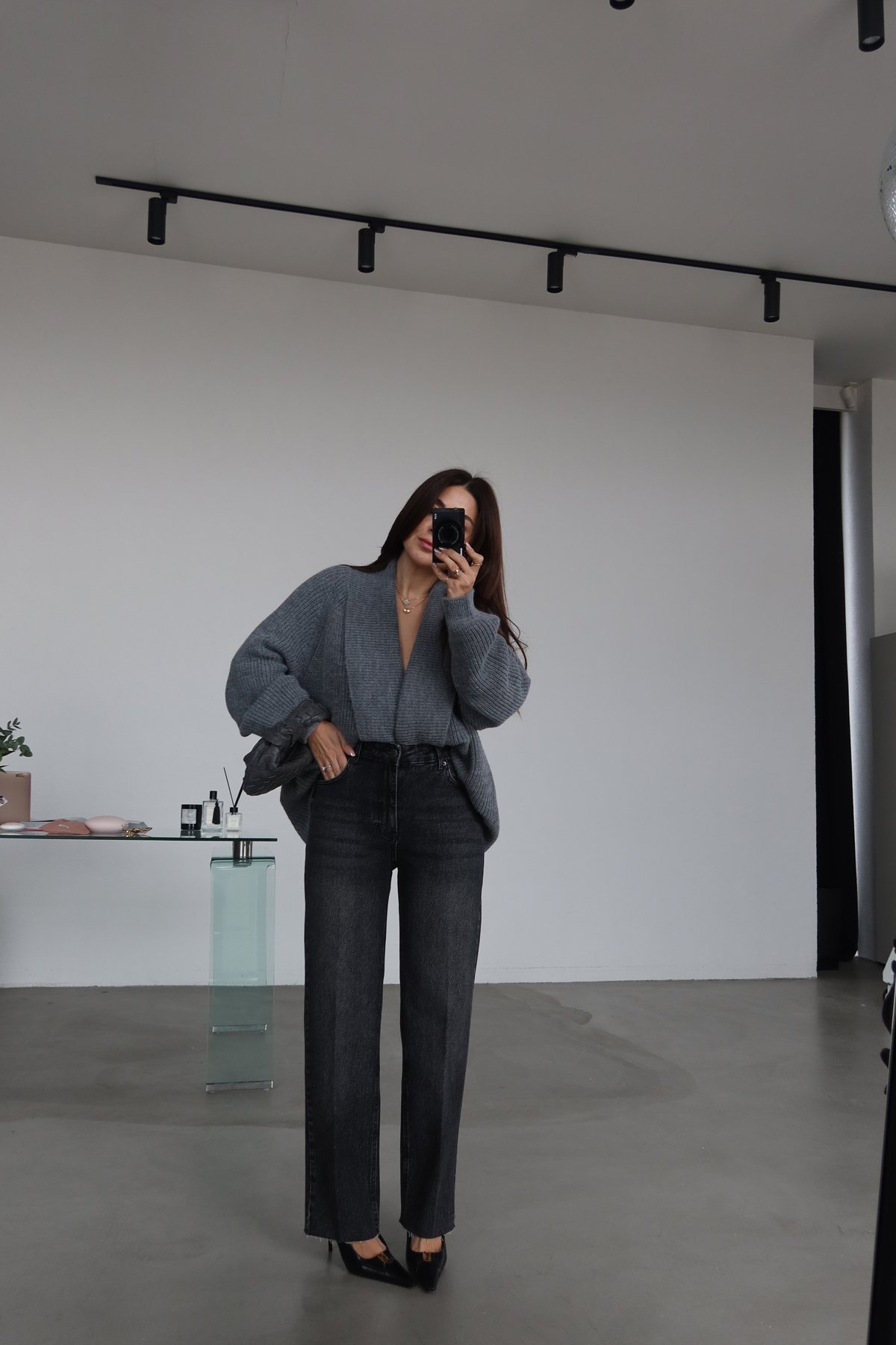 Paçası Kesik Taşlamalı Straight Fit Jean