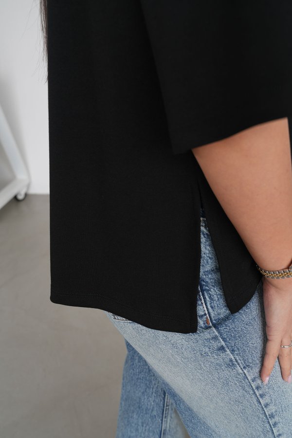 Yanı Yırtmaçlı Oversize Basic Tshirt