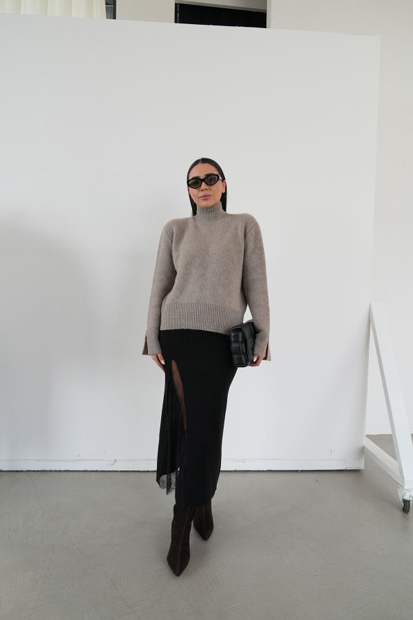 Dantel Detaylı Maxi Triko Etek