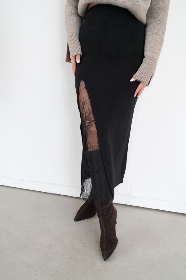 Dantel Detaylı Maxi Triko Etek