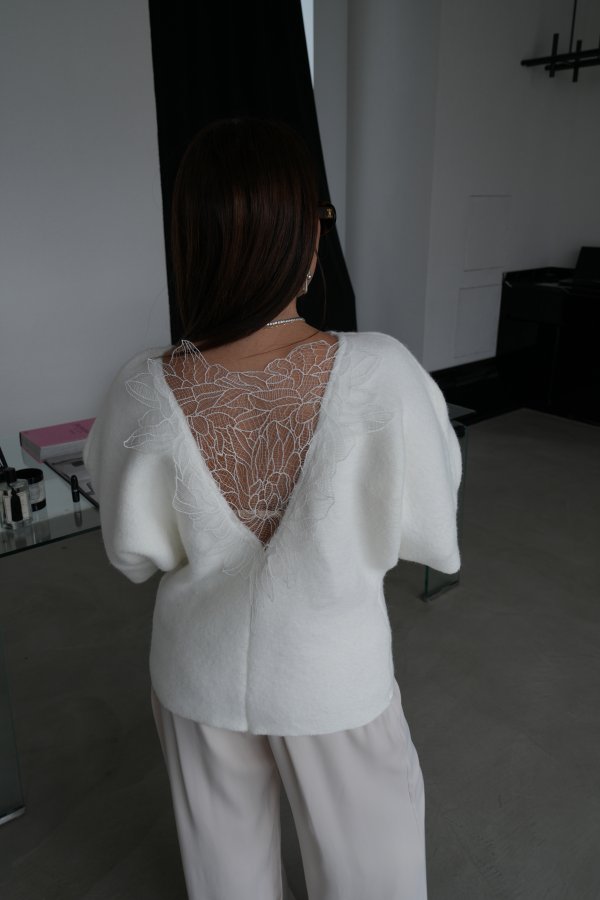 Sırtı Dantel Detaylı Triko Kazak