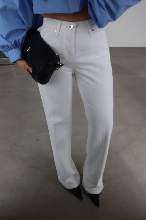 Basic Straight Fit Jean