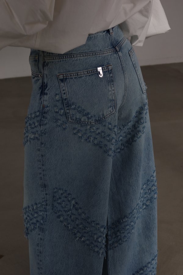 Lazer Kesikli Geniş Kalıp Jean