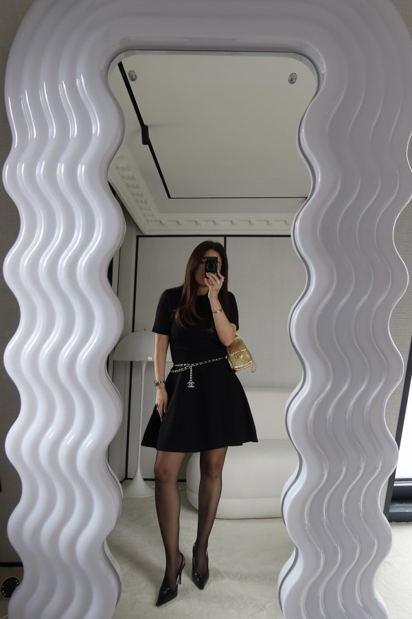 Bisiklet Yaka Altı Volanlı Kısa Kollu Elbise