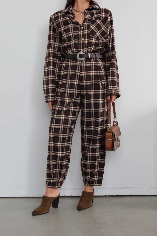 Omuzu Vatkalı Ekoseli Çıtçıt Düğmeli Gömlek Pantolon Takım
