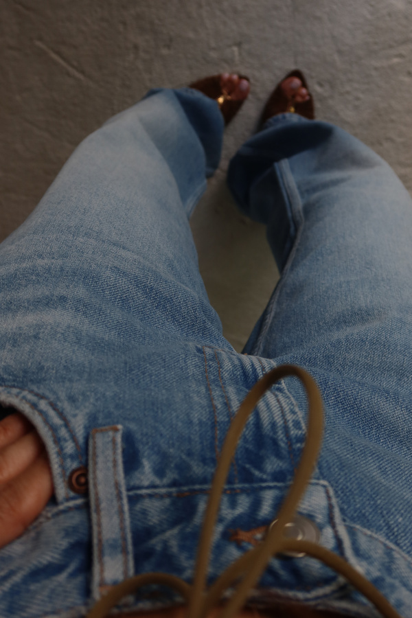Taşlamalı Yumuşak Dokulu Straight Jean