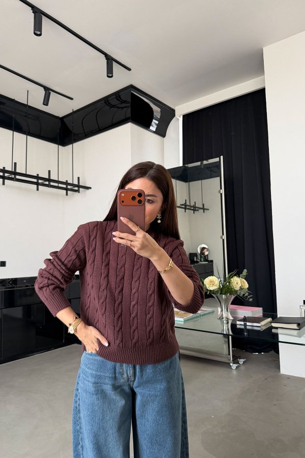 Saç Örgülü Kazak