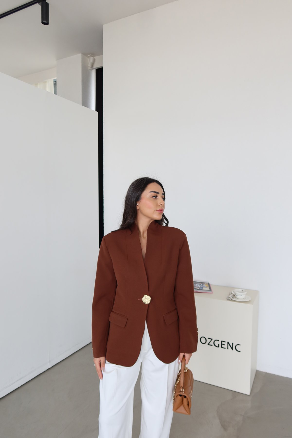 Büyük Gold Düğmeli Blazer Ceket