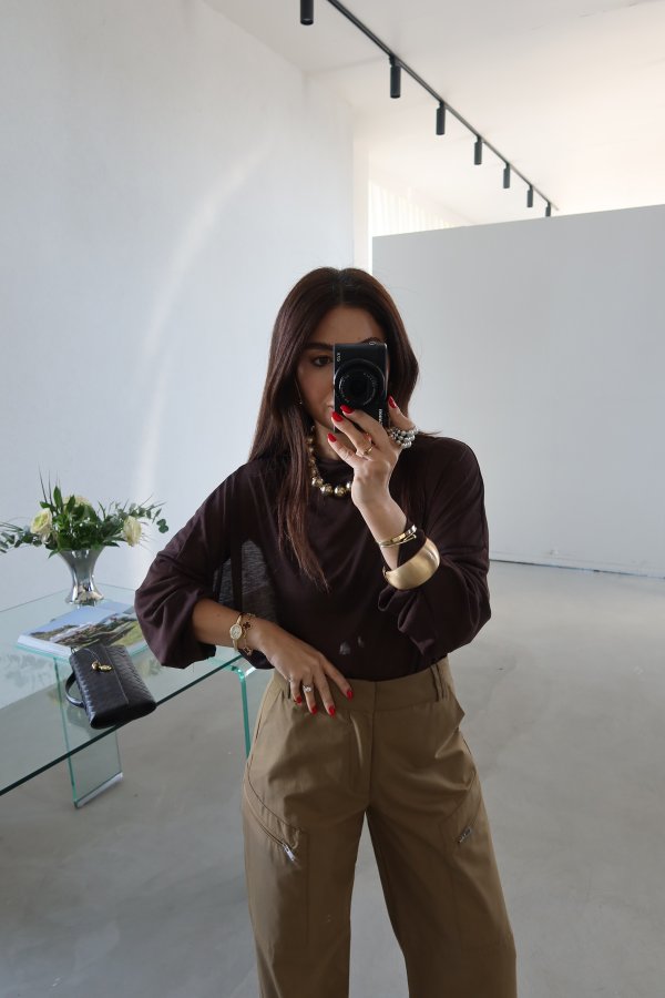 Kayık Yaka Transparan Bluz