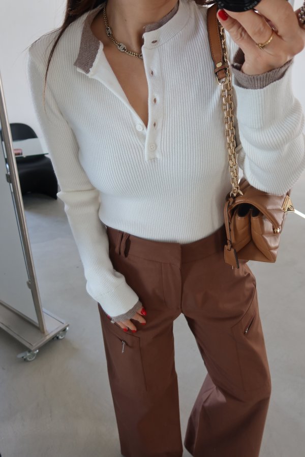 Yakası Ve Kolları Parça Detaylı Düğmeli Kazak