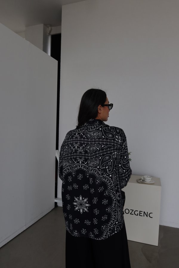 Etnik Desenli Saten Gömlek