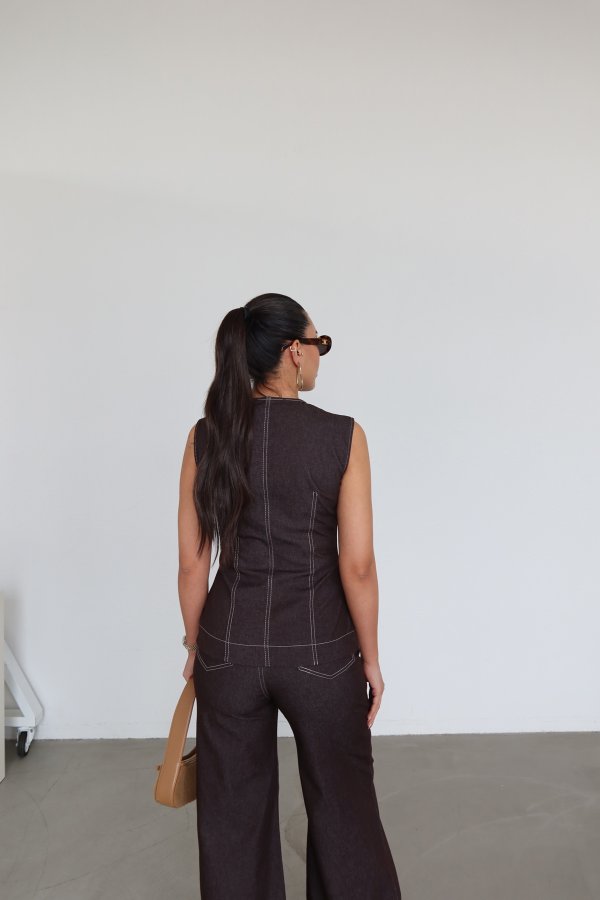 Gold Düğmeli Dikiş Detaylı Yelek