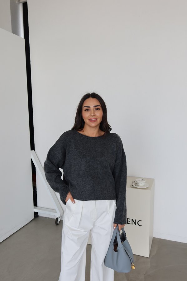 Arkası Dantelli Oversize Kazak