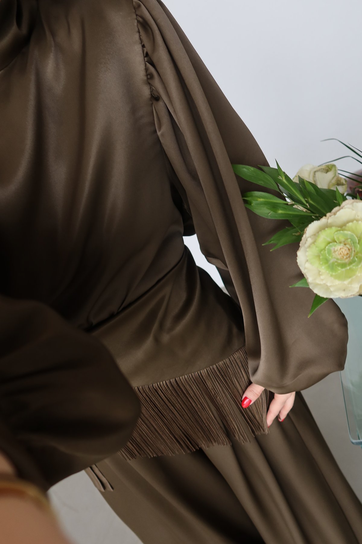 Balon Kol Boyundan Bağlamalı Saten Bluz Pantolon Takım