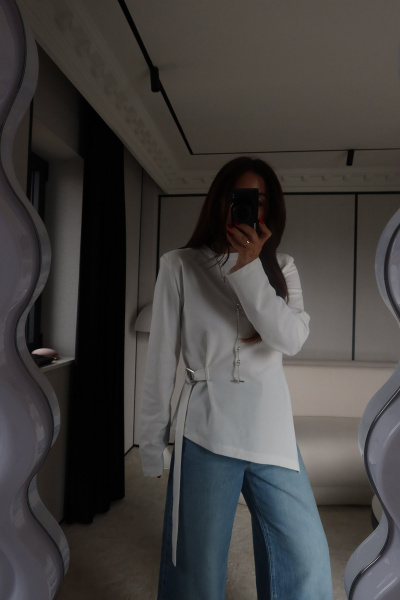 Ö.Ö Vatkalı Beli Aksesuar Detaylı Bluz