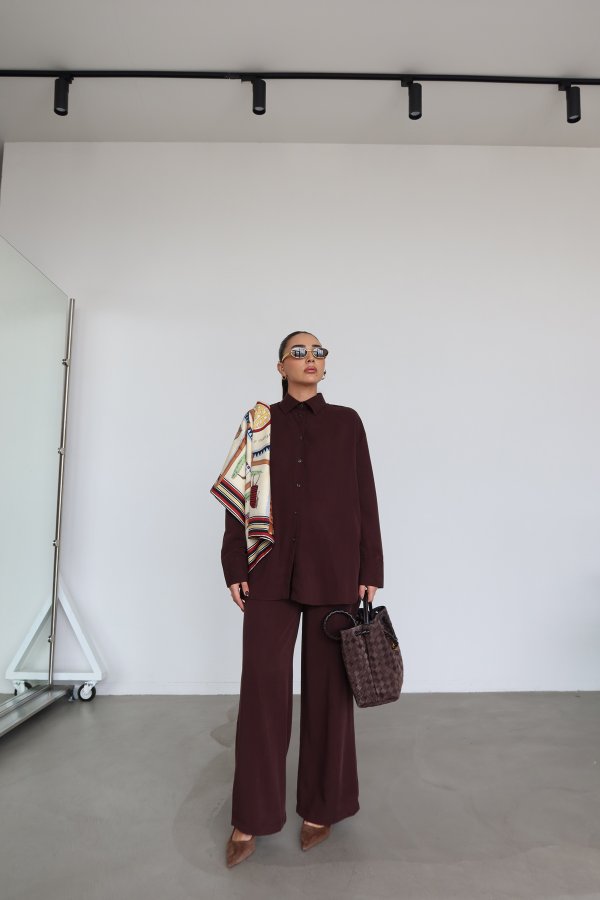 Yumuşak Dokulu Sırtı Bağlamalı Gömlek Pantolon Takım