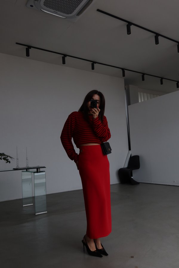 Bel Dekolteli Yırtmaçlı Etek