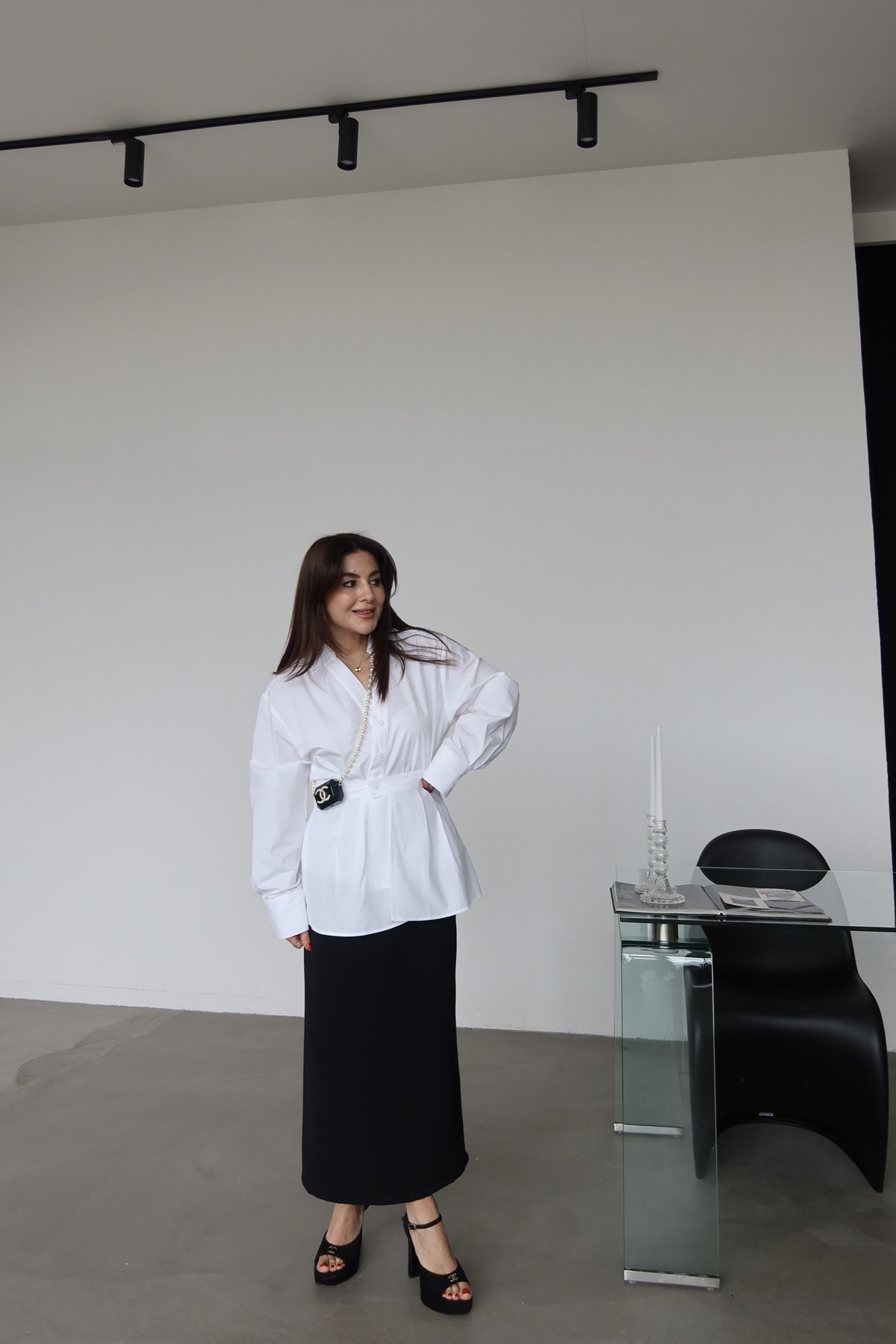 Bel Dekolteli Yırtmaçlı Etek