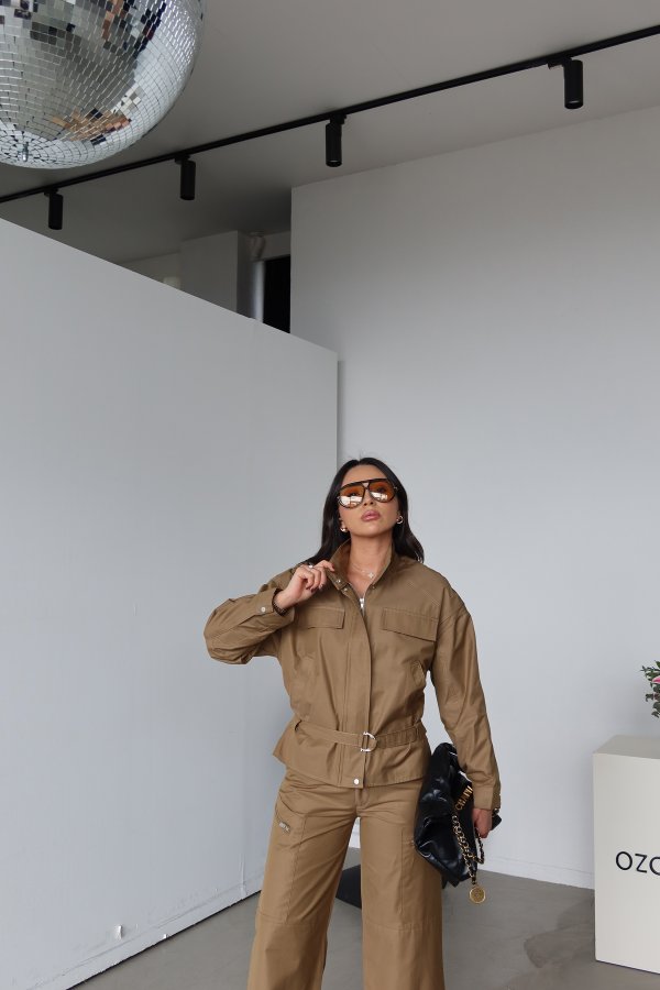 Kemerli Çift Cepli Ceket