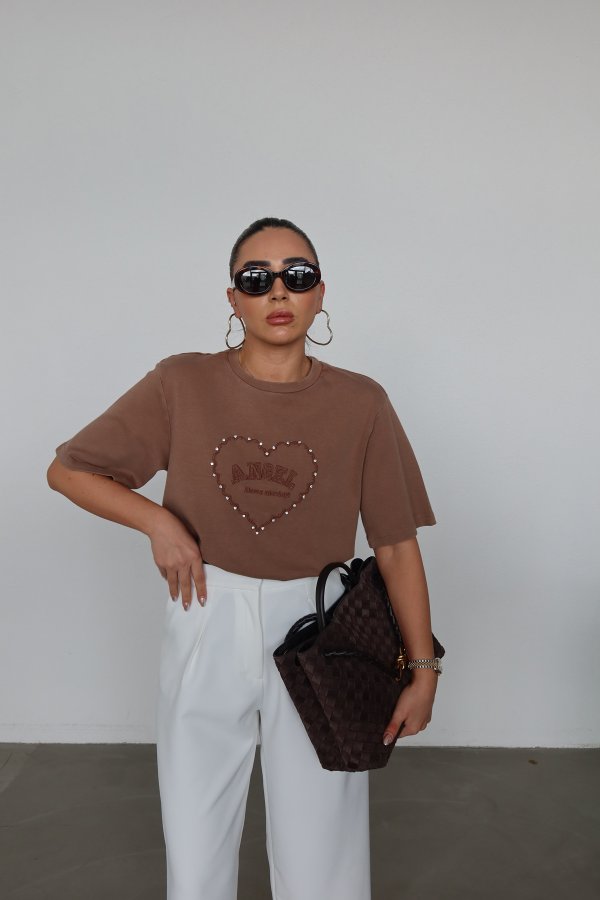 İşlemeli Taşlı Kısa Kol Tişört