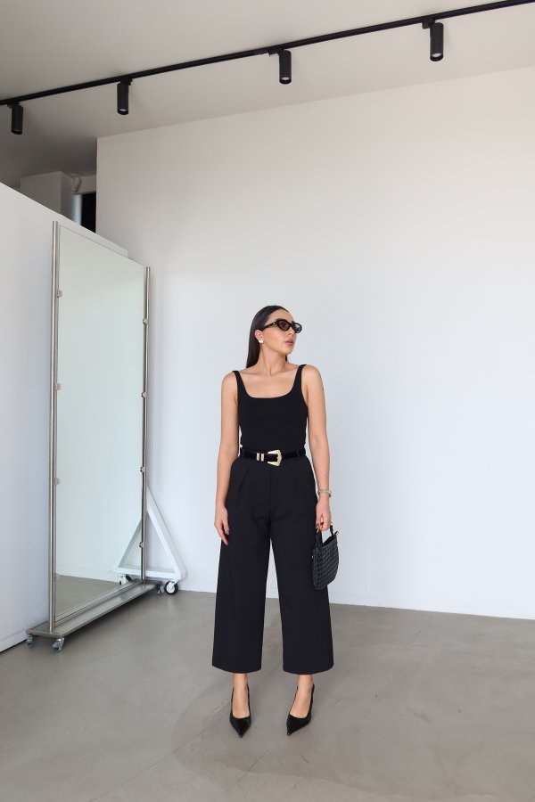 Tok Doku Pileli Kumaş Pantolon