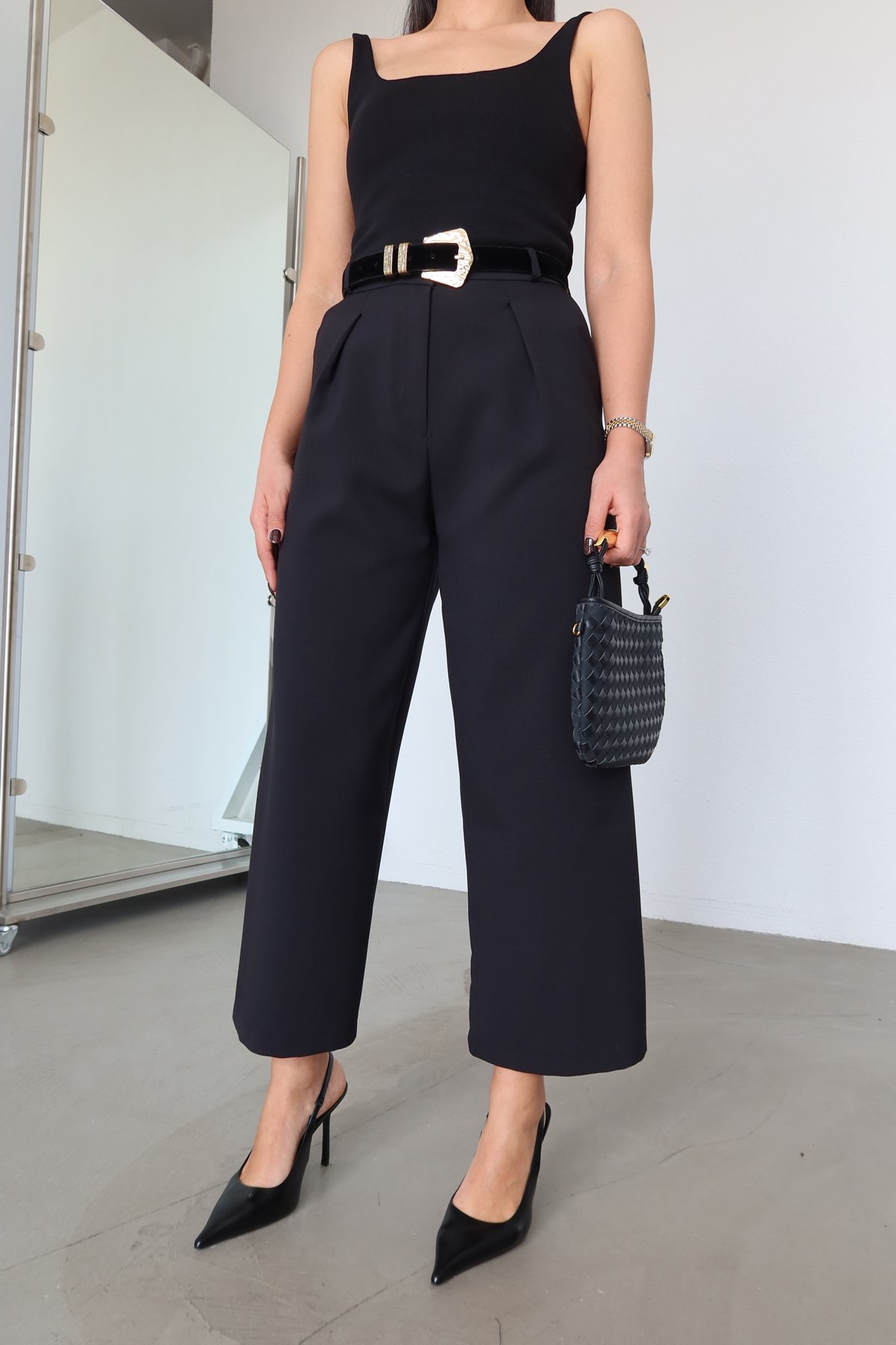 Tok Doku Pileli Kumaş Pantolon