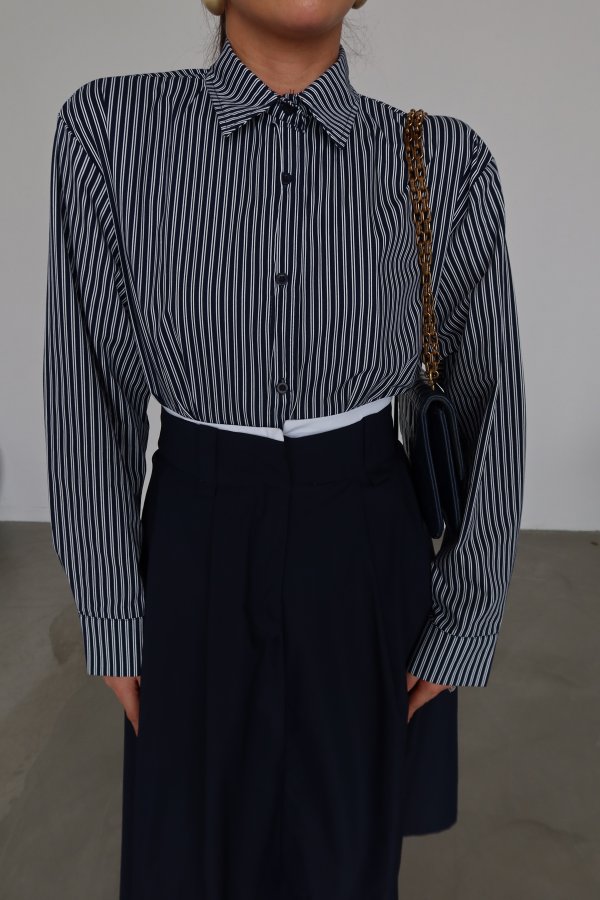 İnce Çizgili Oversize Gömlek