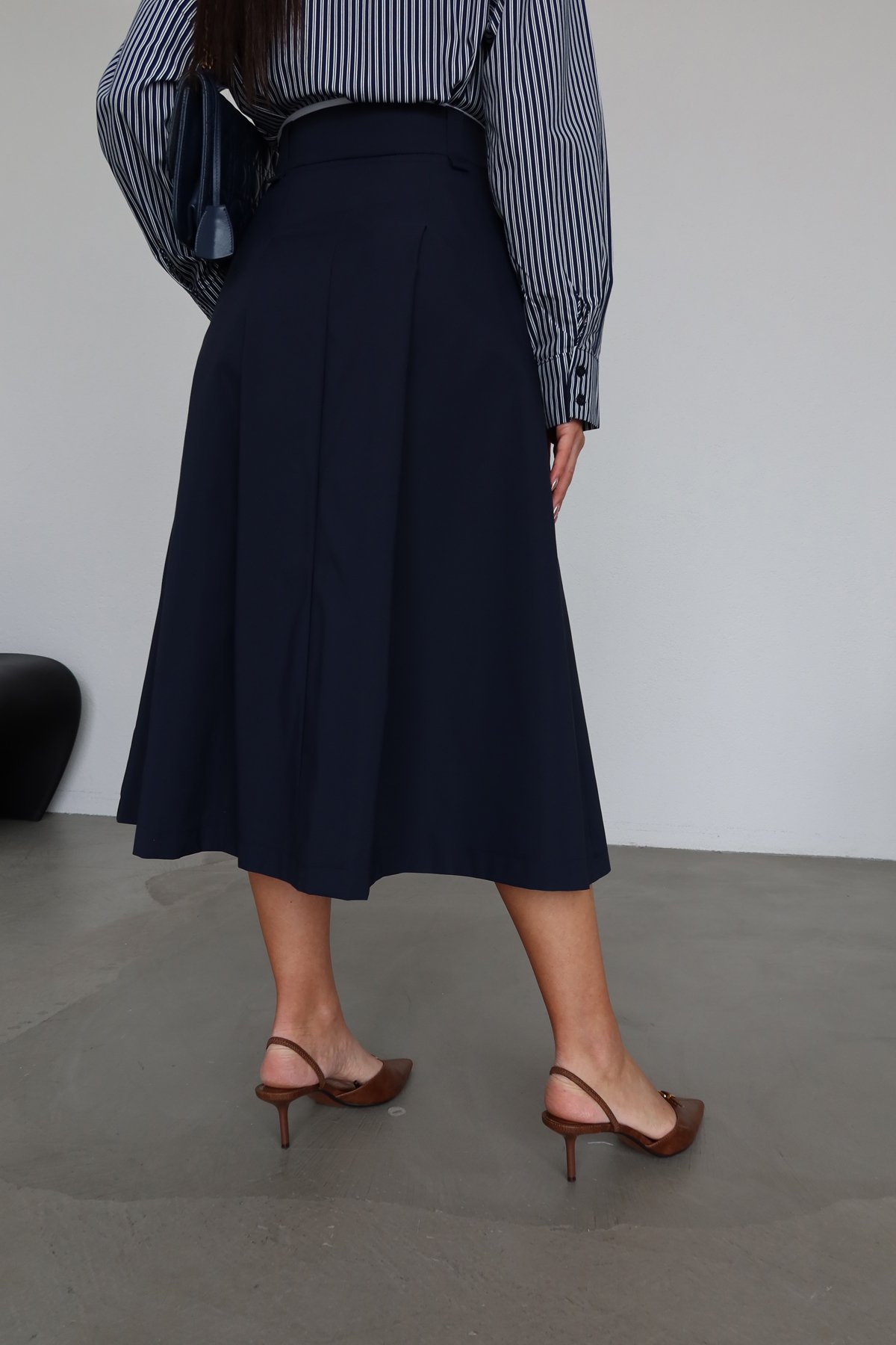 Beli Çift Görünümlü Pileli Kloş Etek