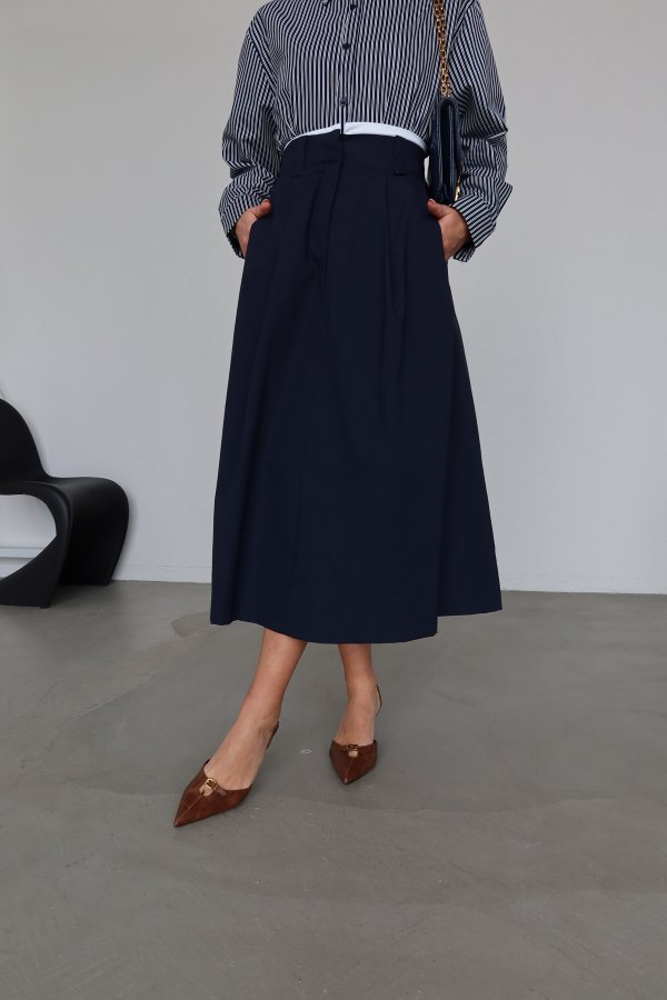 Beli Çift Görünümlü Pileli Kloş Etek