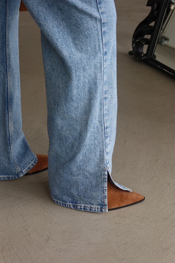 Taşlamalı Paçası Yırtmaçlı Straight Fit Jean