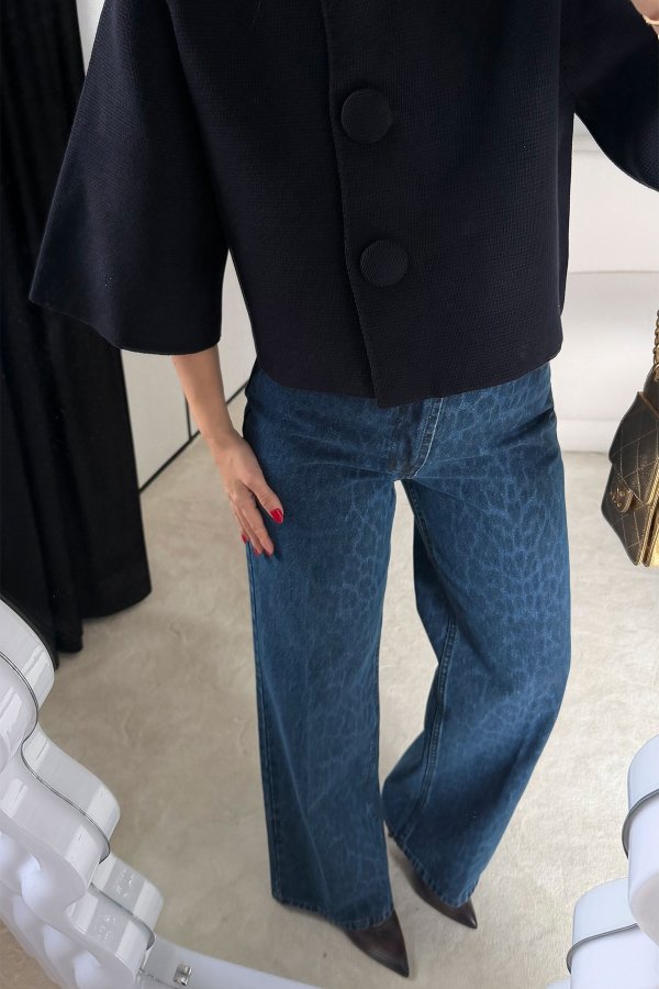 Kısa Kollu Büyük Düğmeli Çelik Hırka