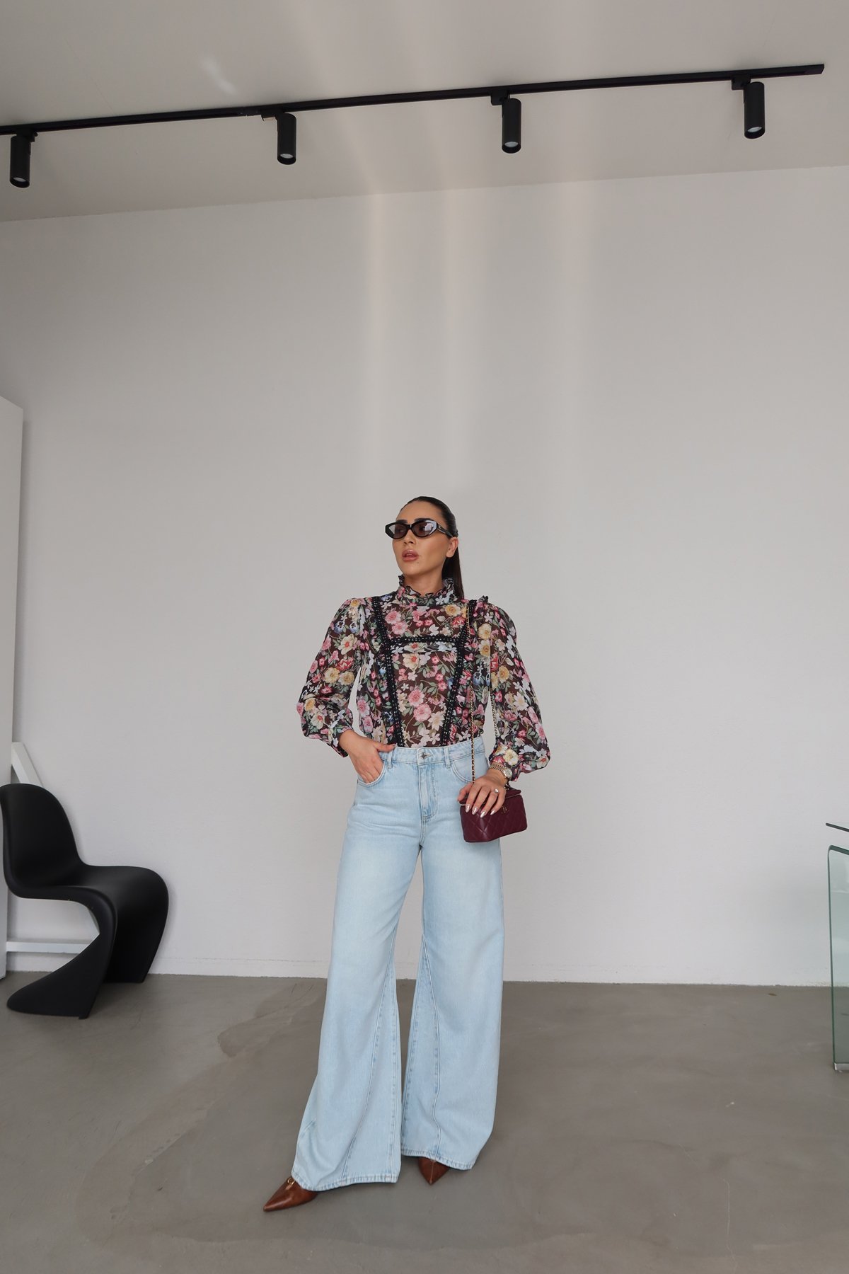 Dikişli Detaylı Ekstra Bol Paça Jean