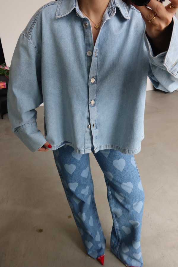 Sırtı Pileli Denim Gömlek