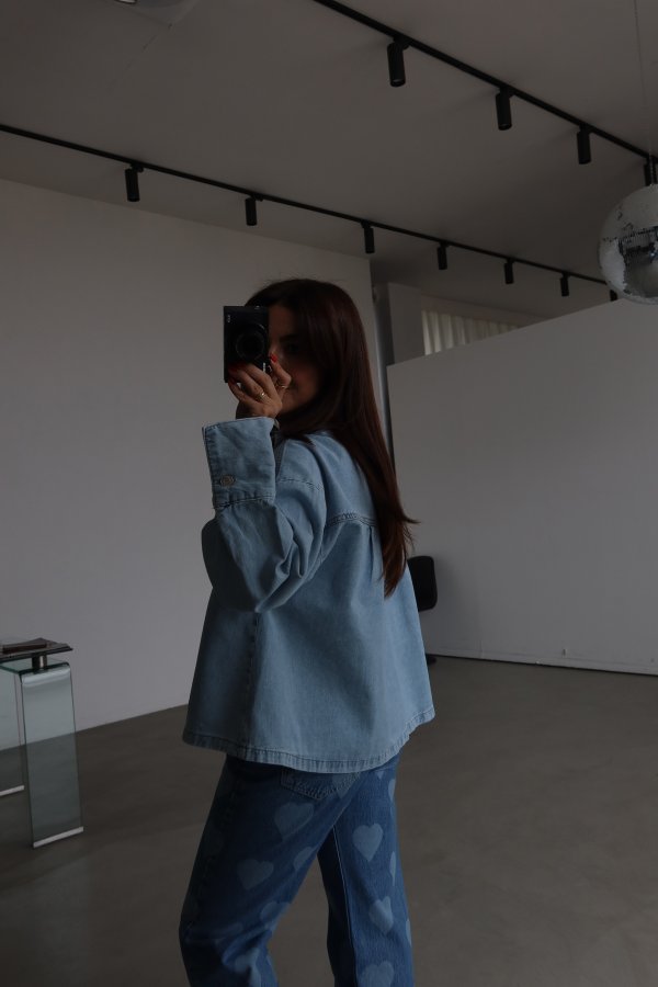 Sırtı Pileli Denim Gömlek