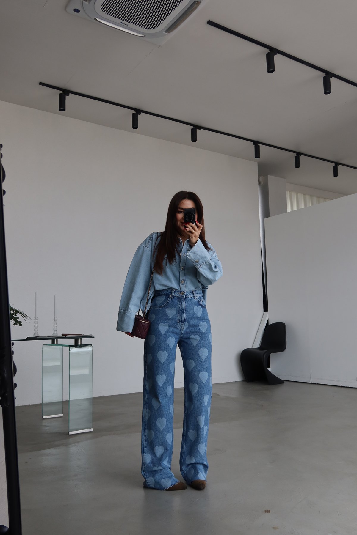 Kalp Baskılı Paçası Kesik Jean