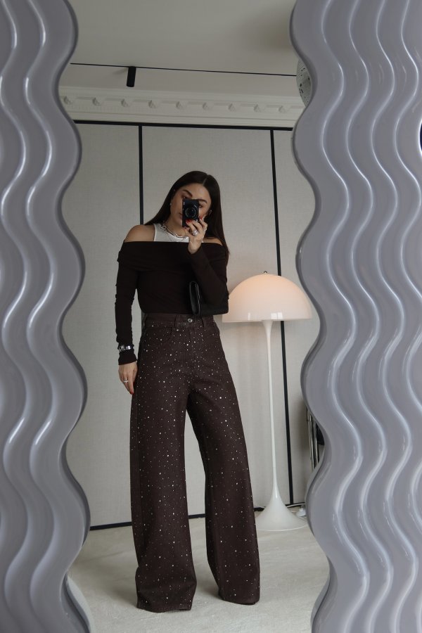 Taş Baskılı Bol Paça Denim Pantolon