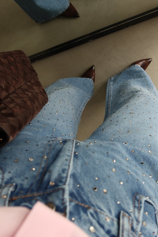 Taş Baskılı Bol Paça Denim Pantolon