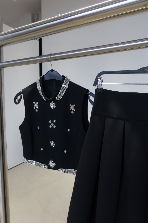 Taş İşlemeli Tasarım Bluz