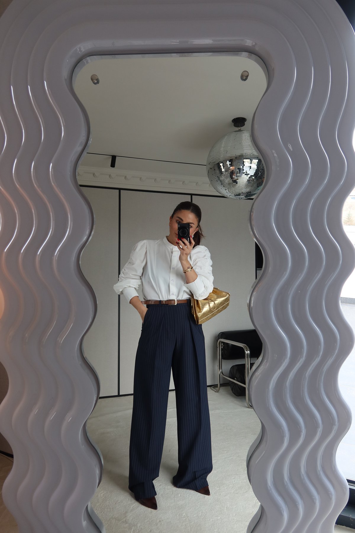 Çift Pileli Çizgili Kemerli Pantolon