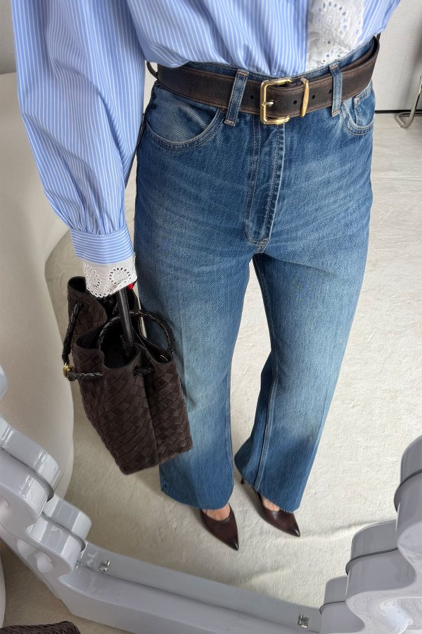 Paçası Lazer Kesikli Taşlamalı Jean