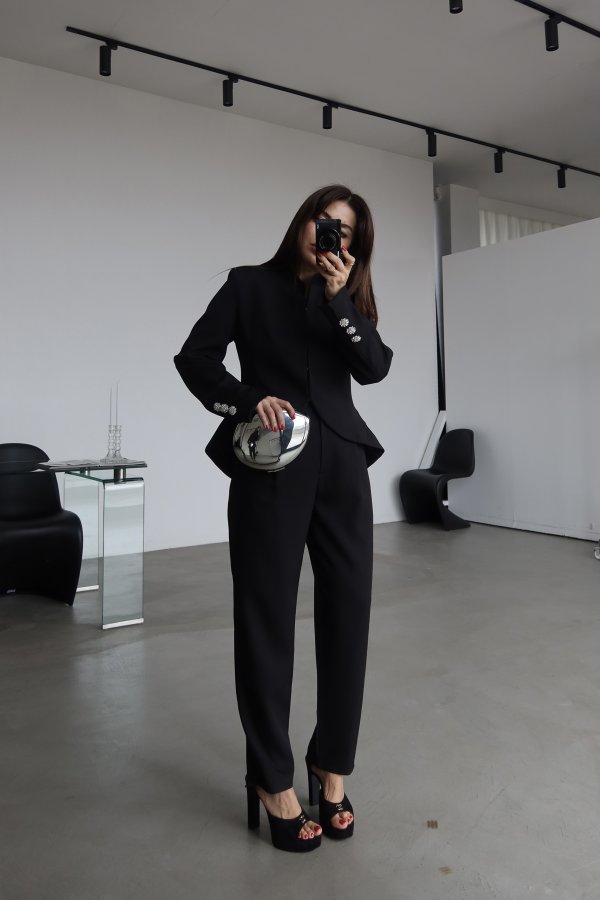 Düğme Detaylı Premium Takım