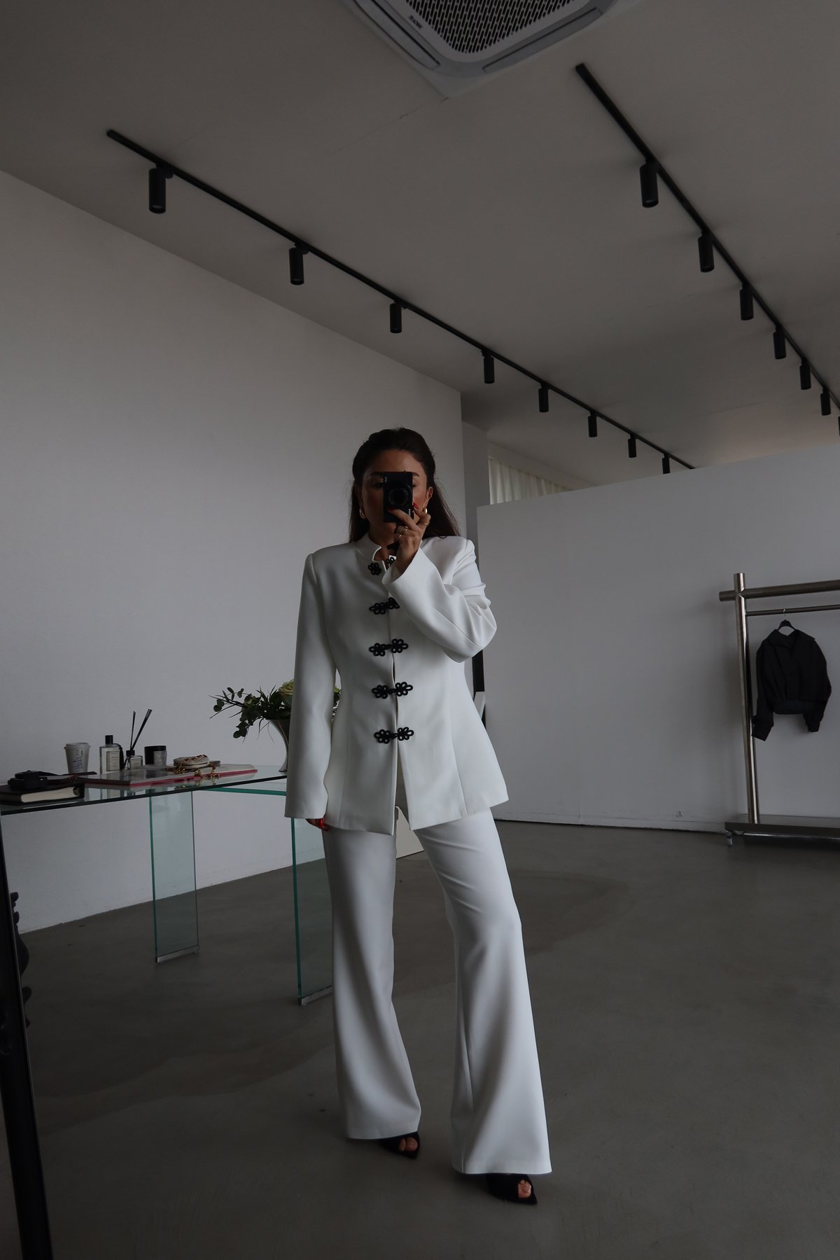 Hakim Yaka Düğme Detaylı Ceket Pantolon Takım