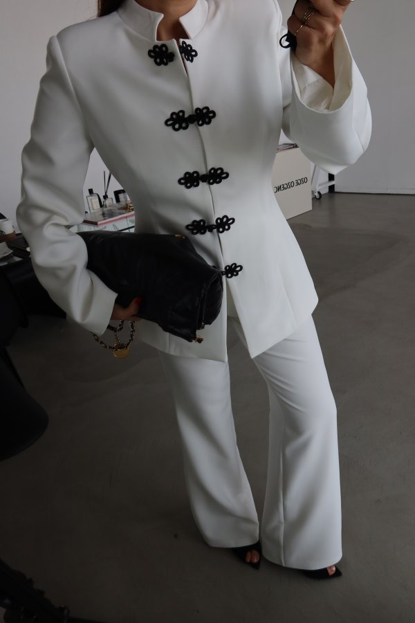 Hakim Yaka Düğme Detaylı Ceket Pantolon Takım