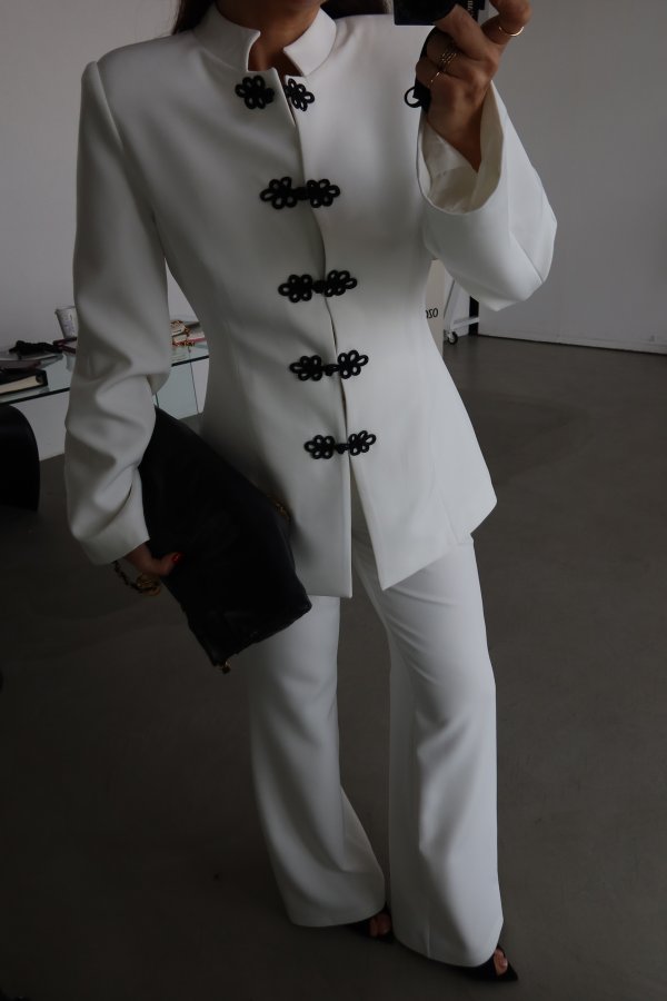 Hakim Yaka Düğme Detaylı Ceket Pantolon Takım