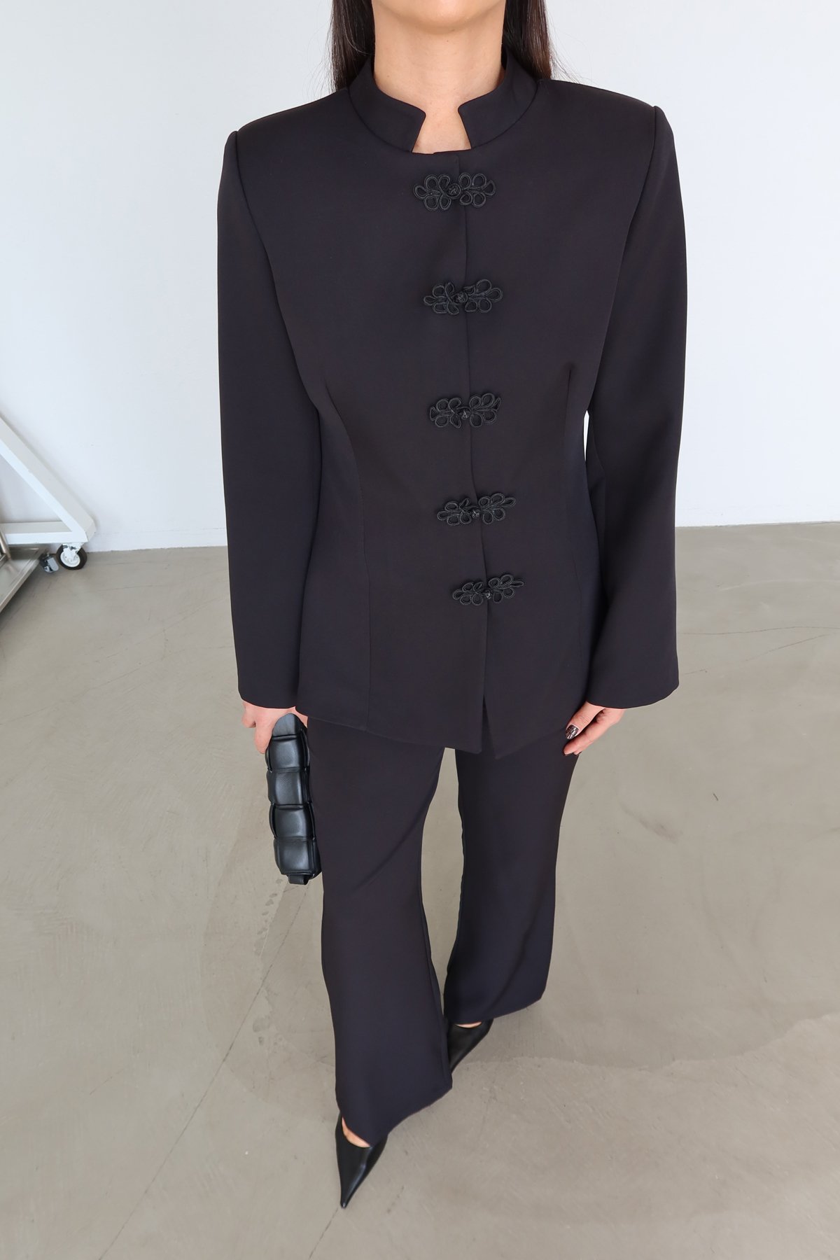 Hakim Yaka Düğme Detaylı Ceket Pantolon Takım