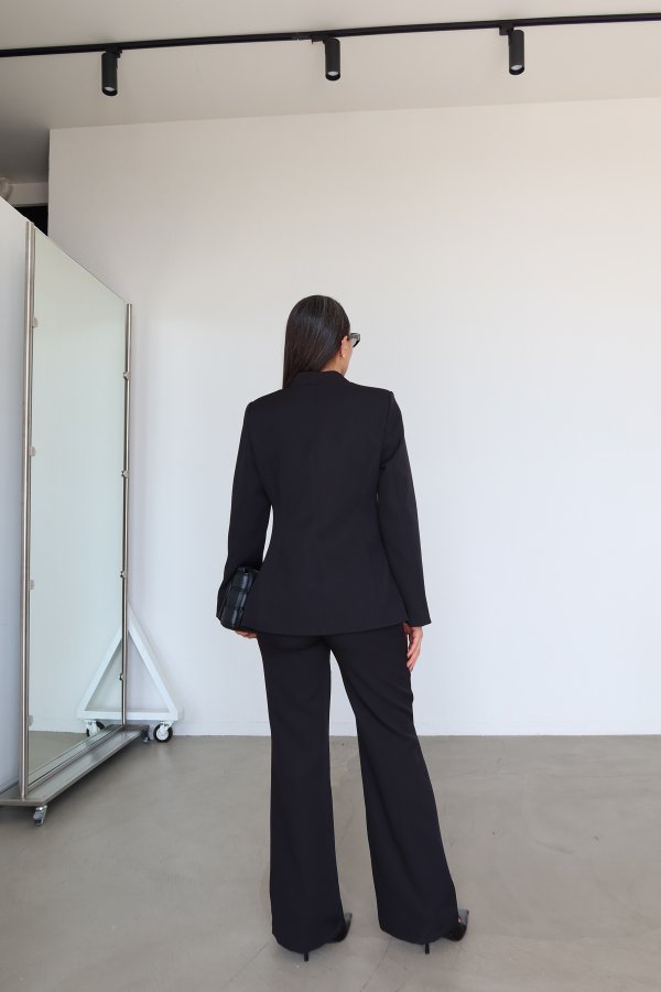 Hakim Yaka Düğme Detaylı Ceket Pantolon Takım