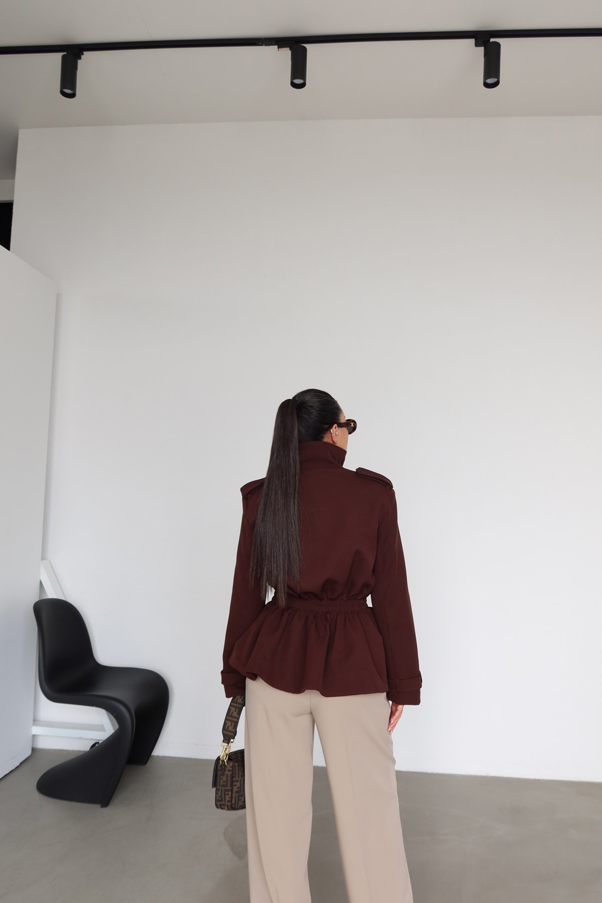 Belden Büzgülü Dik Yaka Ceket