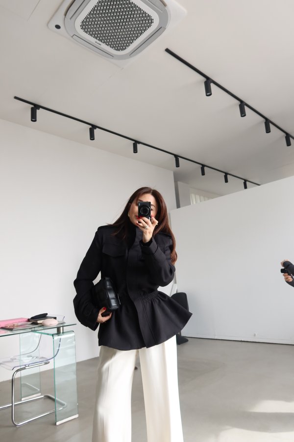 Belden Büzgülü Dik Yaka Ceket