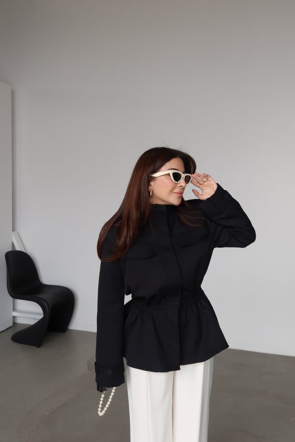 Belden Büzgülü Dik Yaka Ceket