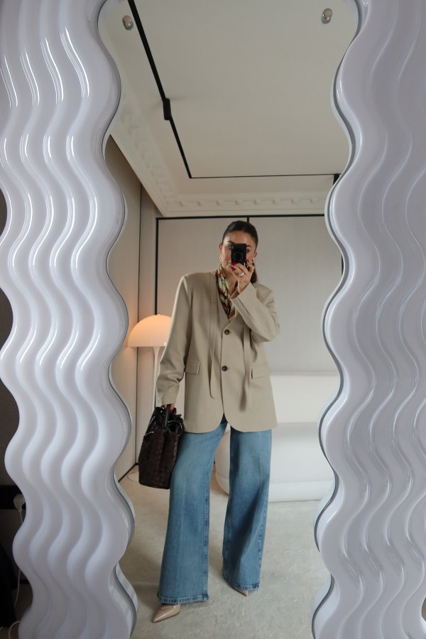 İki Düğmeli Yakası Kuşak Detaylı Uzun Ceket